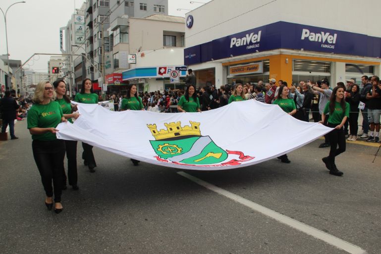 Estão abertas as inscrições para o desfile de aniversário de 166 anos de Brusque