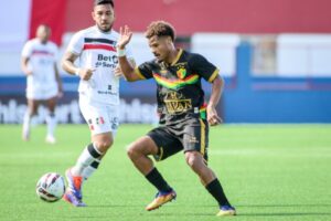 Brusque leva gol no último lance e perde para o Santa Cruz pela Série C