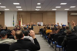 Trabalhadores têxteis aprovam reajuste de 5% e encerram negociação coletiva em Brusque e região