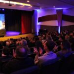 Palestra com medalhista olímpica Virna Dias reúne grande público em Brusque