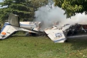 Avião de pequeno porte cai em Marília e deixa duas pessoas mortas