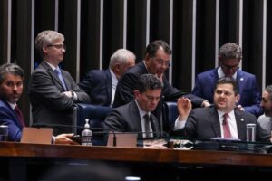 Senado aprova uso do Fundo do Pré-Sal para dívidas do agro