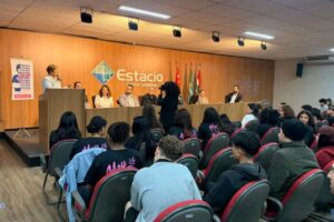 Brusque recebe programa de formação profissional de adolescentes 