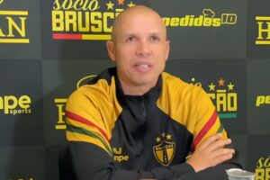 Empate diante do Barra foi a melhor atuação do Brusque na Série C, avalia Higo Magalhães