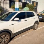 Carro roubado em São Paulo é recuperado pela PRF em Balneário Camboriú