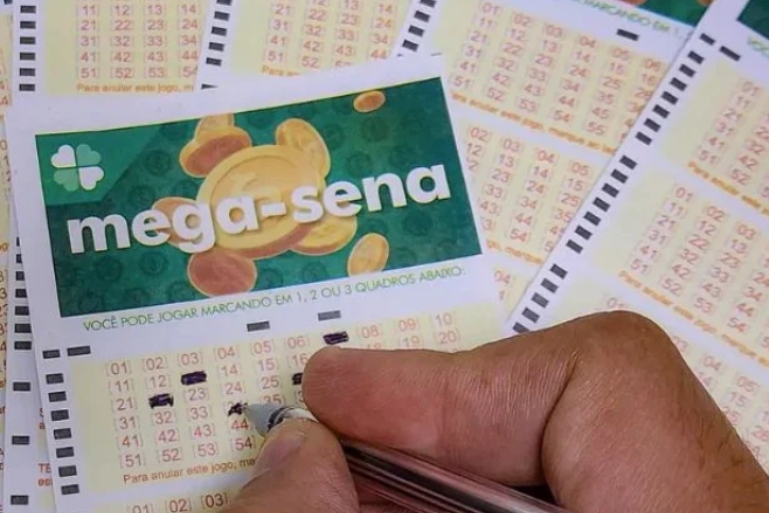 Duas apostas de Brusque acertam a quadra da Mega-Sena