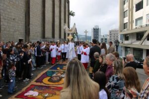 Paróquia São Luís Gonzaga celebra Corpus Christi