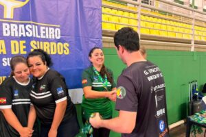 Brusque entra para a história do esporte surdo brasileiro e celebra medalhas em competição nacional