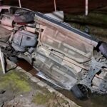 Carro cai em ribeirão e deixa motorista gravemente ferido na Av. Primeiro de Maio