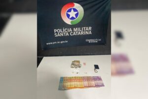 Homem é detido após perseguição e tentativa de fuga pelo rio em Itajaí