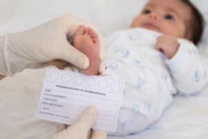 Dia Nacional do Teste do Pezinho: Exame pode salvar vidas de recém-nascidos