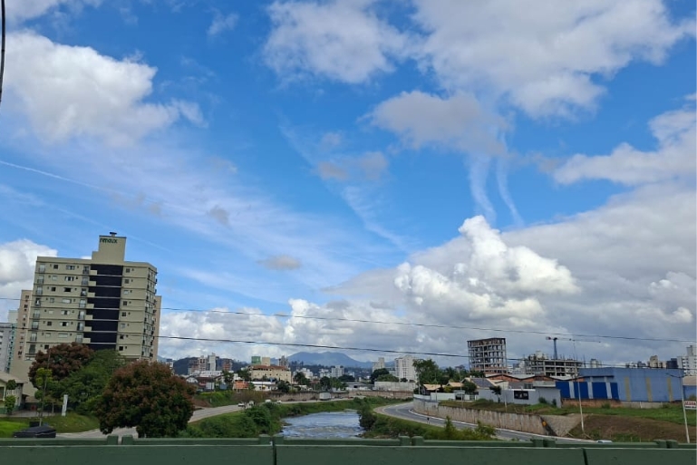 Chuva ainda ameaça Brusque? Confira como fica o tempo em Brusque neste fim de semana