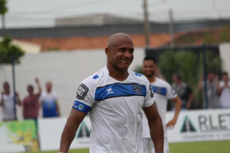 Ex-atacante com passagens por clubes catarinenses é morto a tiros em Tubarão