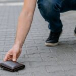 Homem é detido após usar cartão bancário encontrado para fazer compras em Itajaí