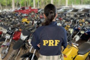 PRF/SC promove leilão de centenas de veículos apreendidos ou abandonados em rodovias