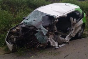Homem morre após grave acidente entre carro e caminhão em Criciúma