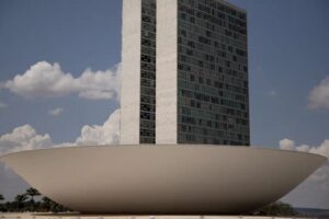 Motta cria comissão para analisar PEC que reduz maioridade penal