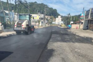 Programa Asfaltaço executa pavimentação na Avenida Primeiro de Maio