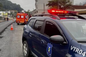 GTB presta primeiros socorros após motociclista cair na Avenida Primeiro de Maio