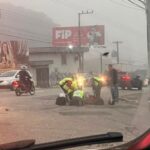 Motociclista fica ferido após colisão com carro no bairro Souza Cruz, em Brusque
