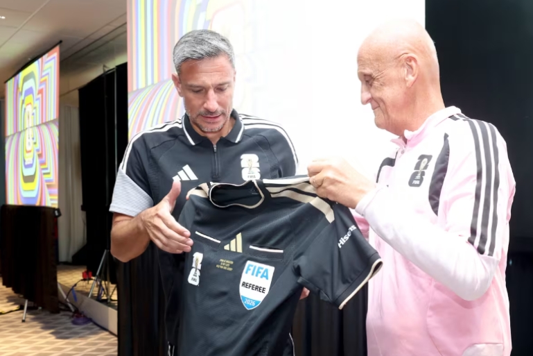 Fifa define equipe de arbitragem para a final da Copa do Mundo entre Espanha e Argentina