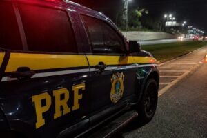 Motociclista de 52 anos morre após acidente na BR-101 em Penha