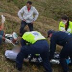 Homem sobrevive após cair cerca de 15 metros durante tentativa de decolagem de parapente em SC