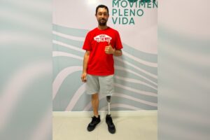 História de superação emociona Luciano Hang, que doa prótese a pedreiro catarinense