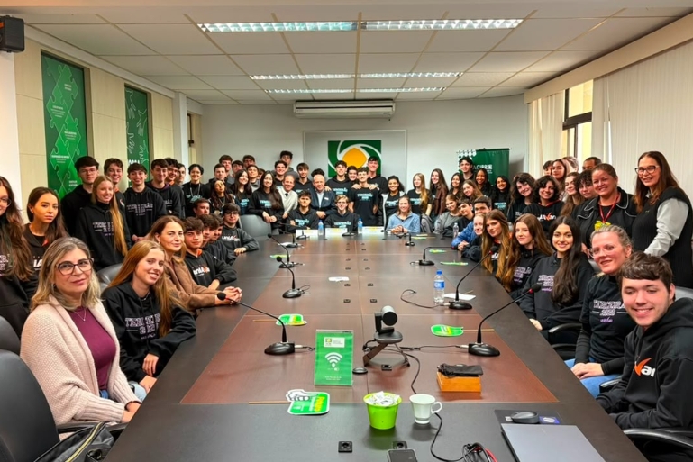 IntegrACIBr: Cerca de 500 estudantes de terceirão visitaram a entidade