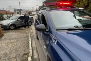 GTB flagra criança sendo transportada no porta-malas  no bairro São Pedro