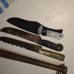 Casal é preso após ameaças, agressões e apreensão de facas em Itajaí