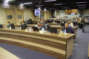 Câmara de Brusque aprova auxílio para atiradores e presidente pede fiscalização de traves esportivas