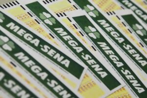 Prêmio da Mega acumula em R$ 165 milhões; apostas de Brusque e Guabiruba acertam a quadra