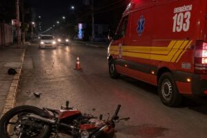 Queda de moto deixa dois feridos em Guabiruba