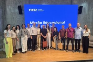 FIESC recebe comitiva do Rio de Janeiro durante visita técnica a Brusque