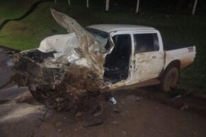 Motorista fica ferido e arma é apreendida após colisão em Caçador