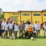 Bruscão Desde Pequeno recebe alunos da Escola Oscar Maluche no CT Ninho do Marreco