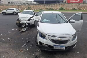 Acidente na Avenida Beira Rio reforça importância do bebê-conforto após bebê sair ileso