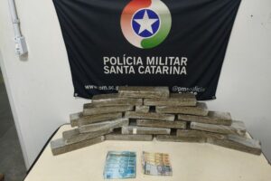 Homem é preso com quase 15 Kg de maconha em Blumenau (SC)
