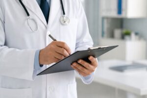Município do litoral indenizará jovem que perdeu testículo por atraso no diagnóstico médico 