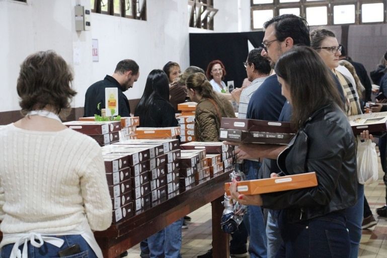 Mais de 15 mil pessoas prestigiam o XIII Festival Nacional da Cuca