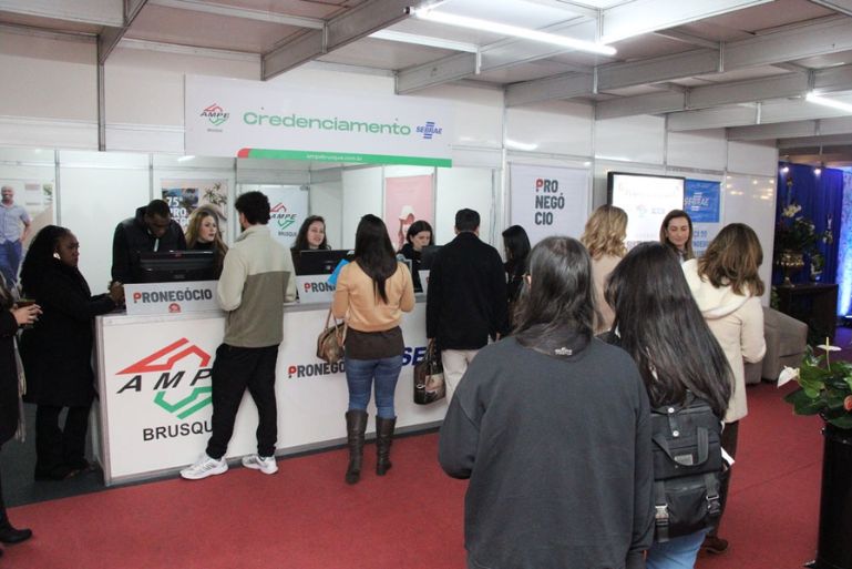 Intensas negociações marcam a abertura da 75ª Pronegócio