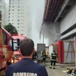 Atualização: bombeiros seguem atuando em incêndio em Balneário Piçarras