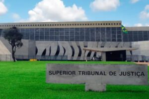 STJ inclui honorários sucumbenciais na base do ISS do Simples