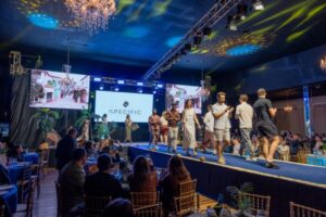 Desfile da 75ª Pronegócio apresenta as principais tendências do Alto Verão 2027