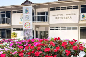 Prefeitura de Botuverá abre Chamada Pública para contratação temporária de Contador