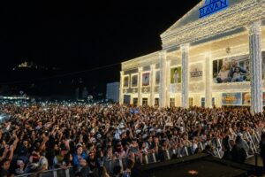 Natal Luz Havan volta a Brusque e resgata tradição que marcou gerações com show de Ana Castela