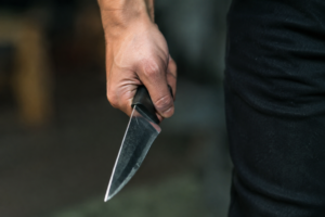 Briga entre padrasto e enteado deixa três feridos em Brusque