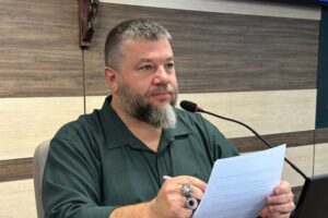 Cacá Tavares (Podemos) agradece os 5.305 votos recebidos para vaga na Alesc