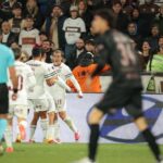 Fluminense leva susto, mas é 1º classificado à semi da Libertadores